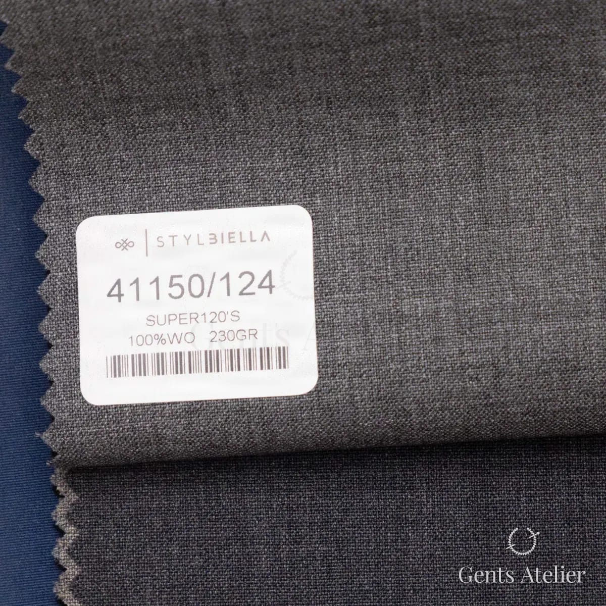 Образец ткани Stylbiella 41150/124 с этикеткой, тёмно-серый
