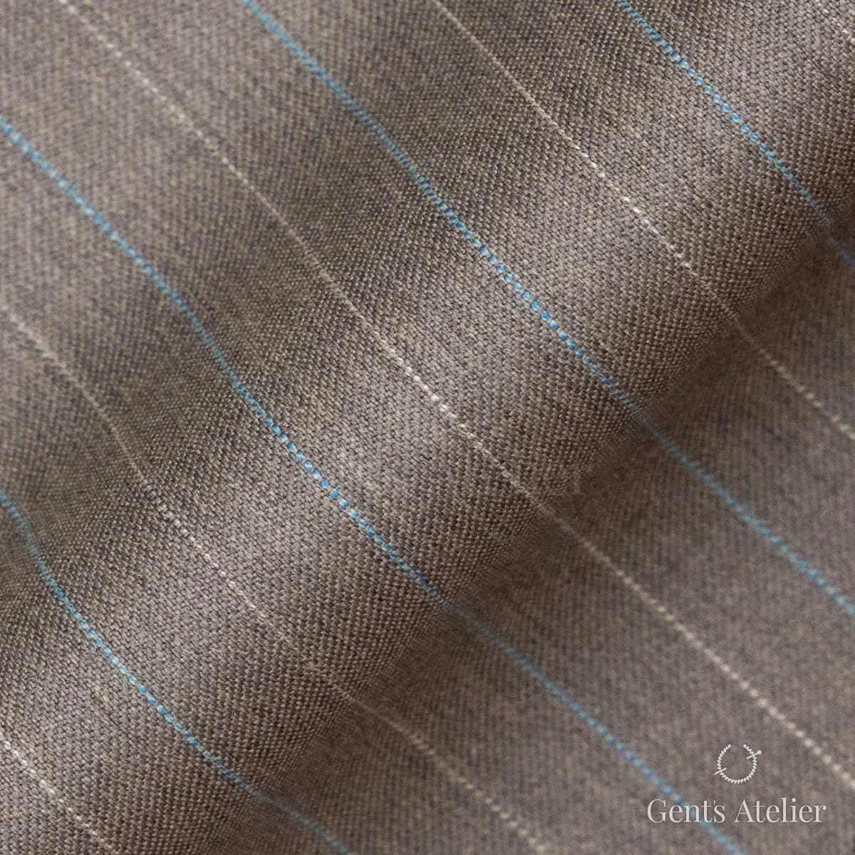 Драпировка ткани Stylbiella 42493/640 крупным планом