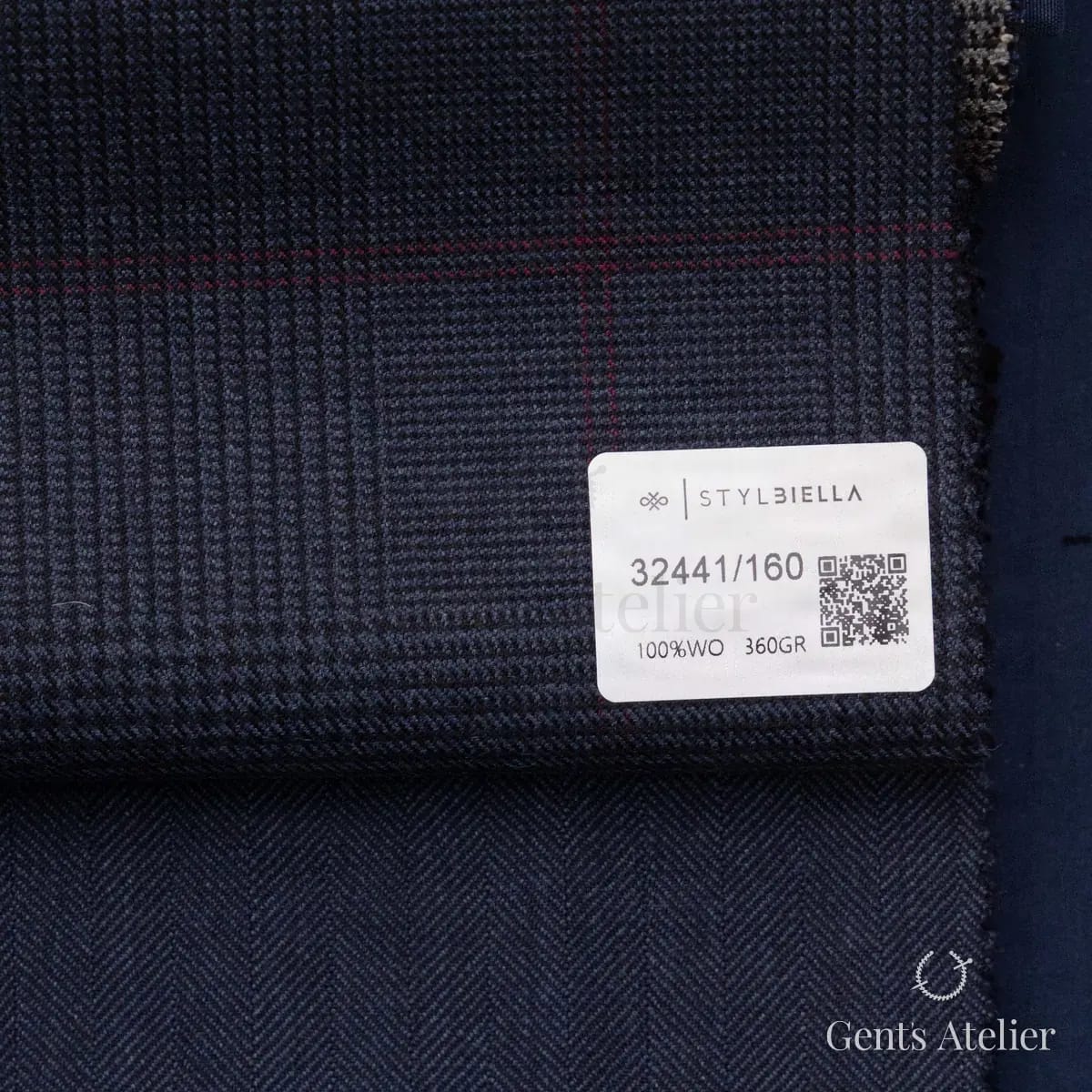 Образец ткани Stylbiella 32441/160 с этикеткой, тёмно-синий