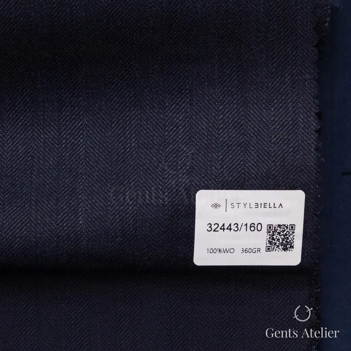 Образец ткани Stylbiella 32443/160 с этикеткой, тёмно-синий
