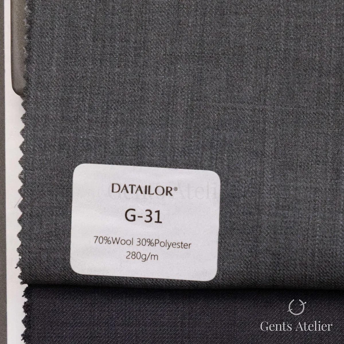 Образец ткани Tailor G-31 с этикеткой, тёмно-серый