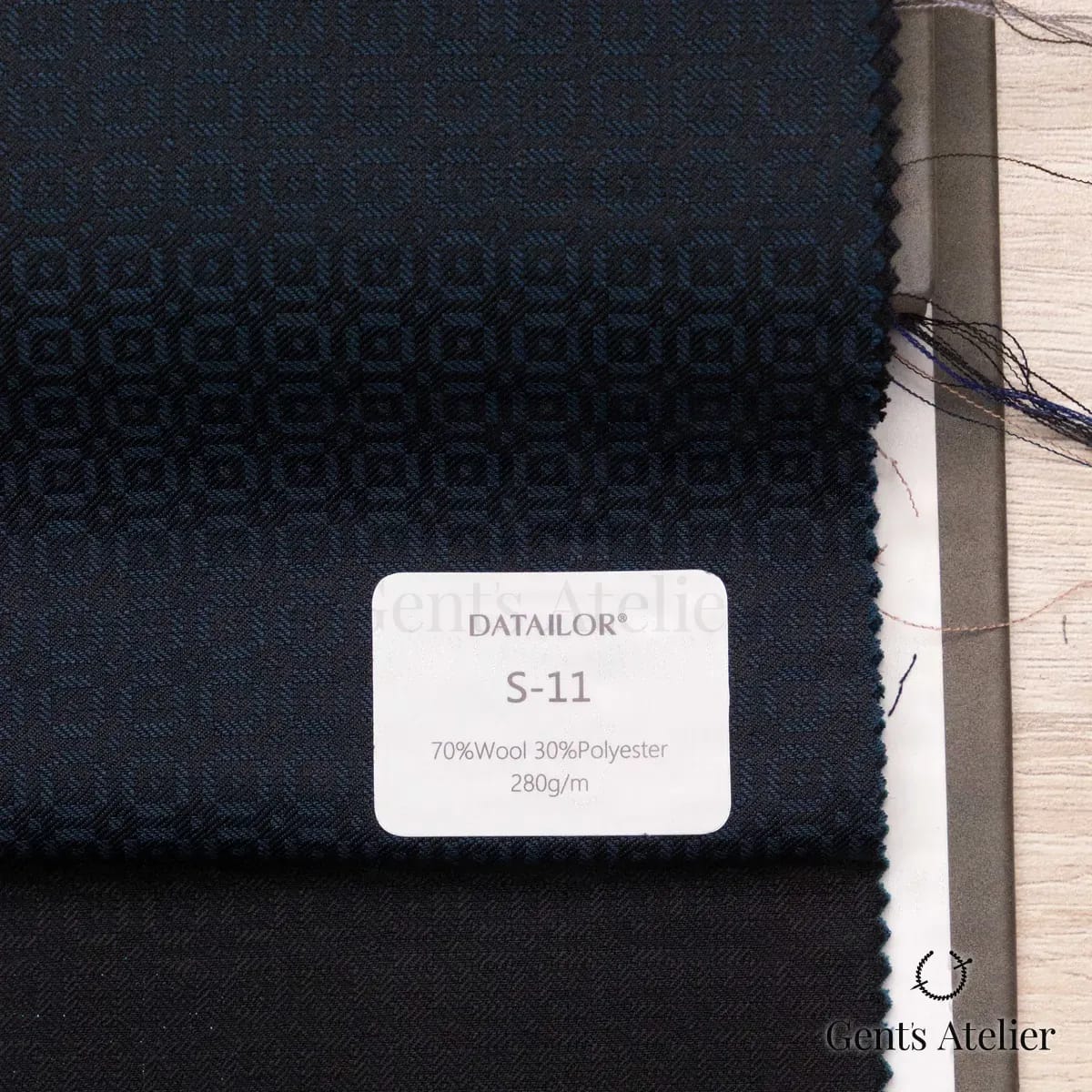 Образец ткани Tailor S-11 с этикеткой, тёмно-синий
