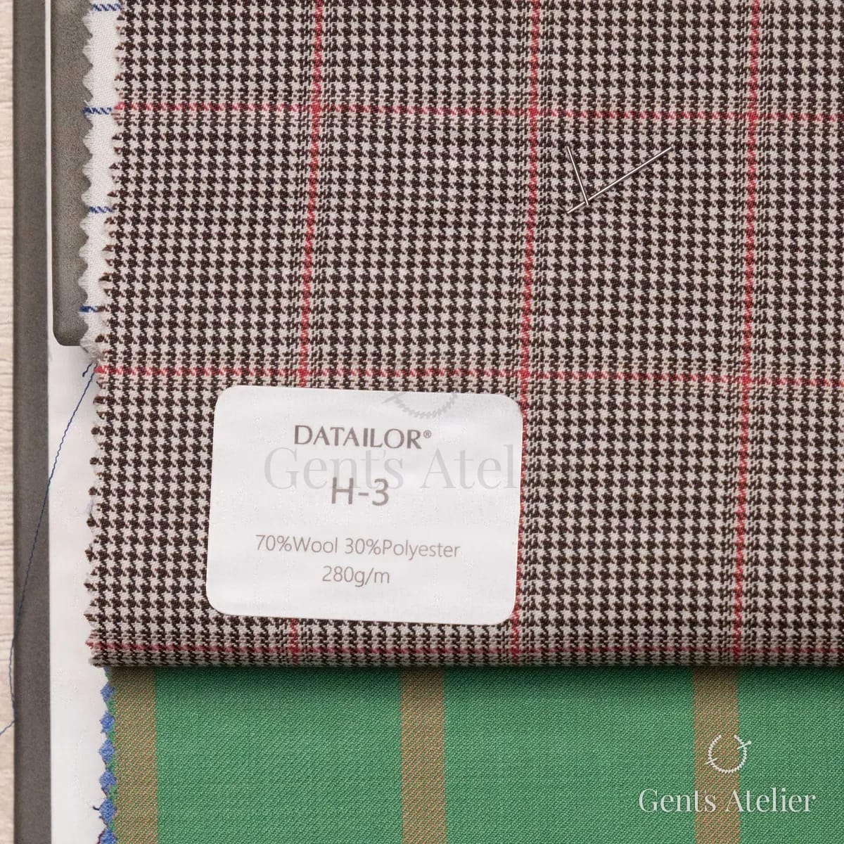 Образец ткани Tailor H-3 с этикеткой, коричневый