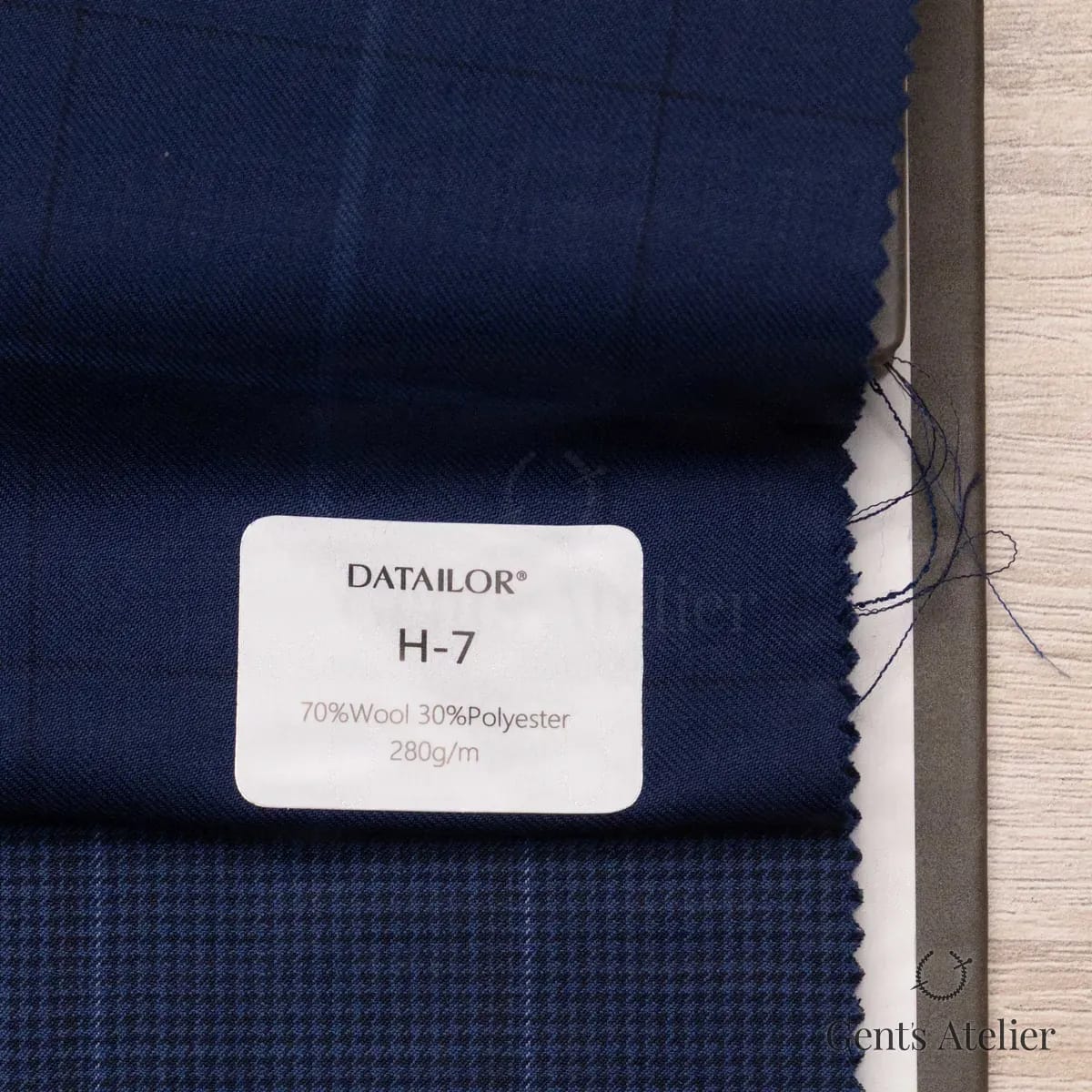 Образец ткани Tailor H-7 с этикеткой, тёмно-синий