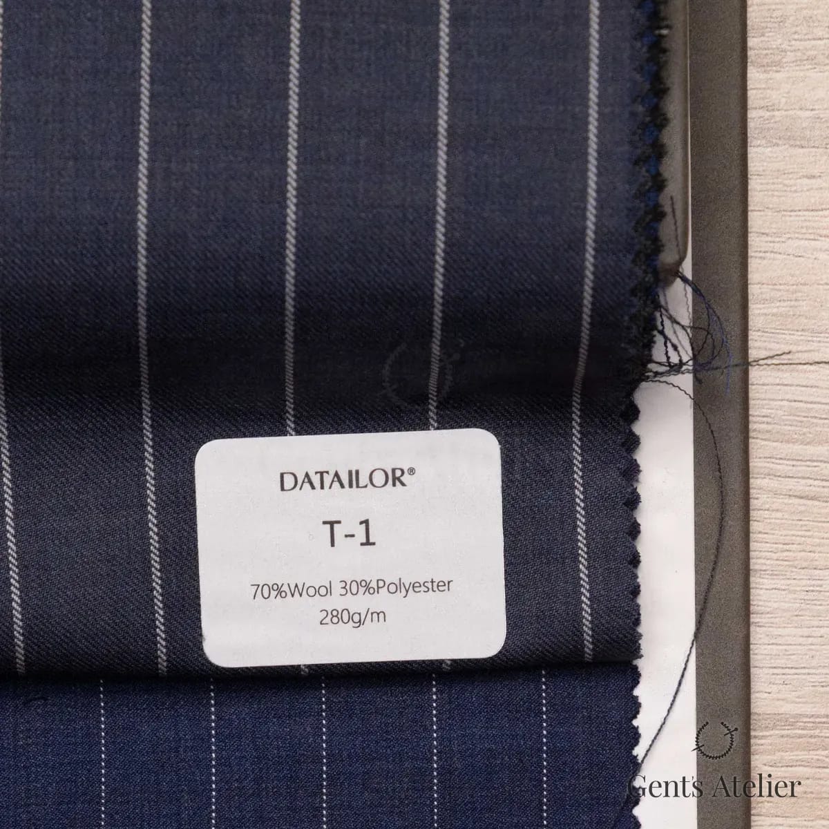 Образец ткани Tailor T-1 с этикеткой, тёмно-синий