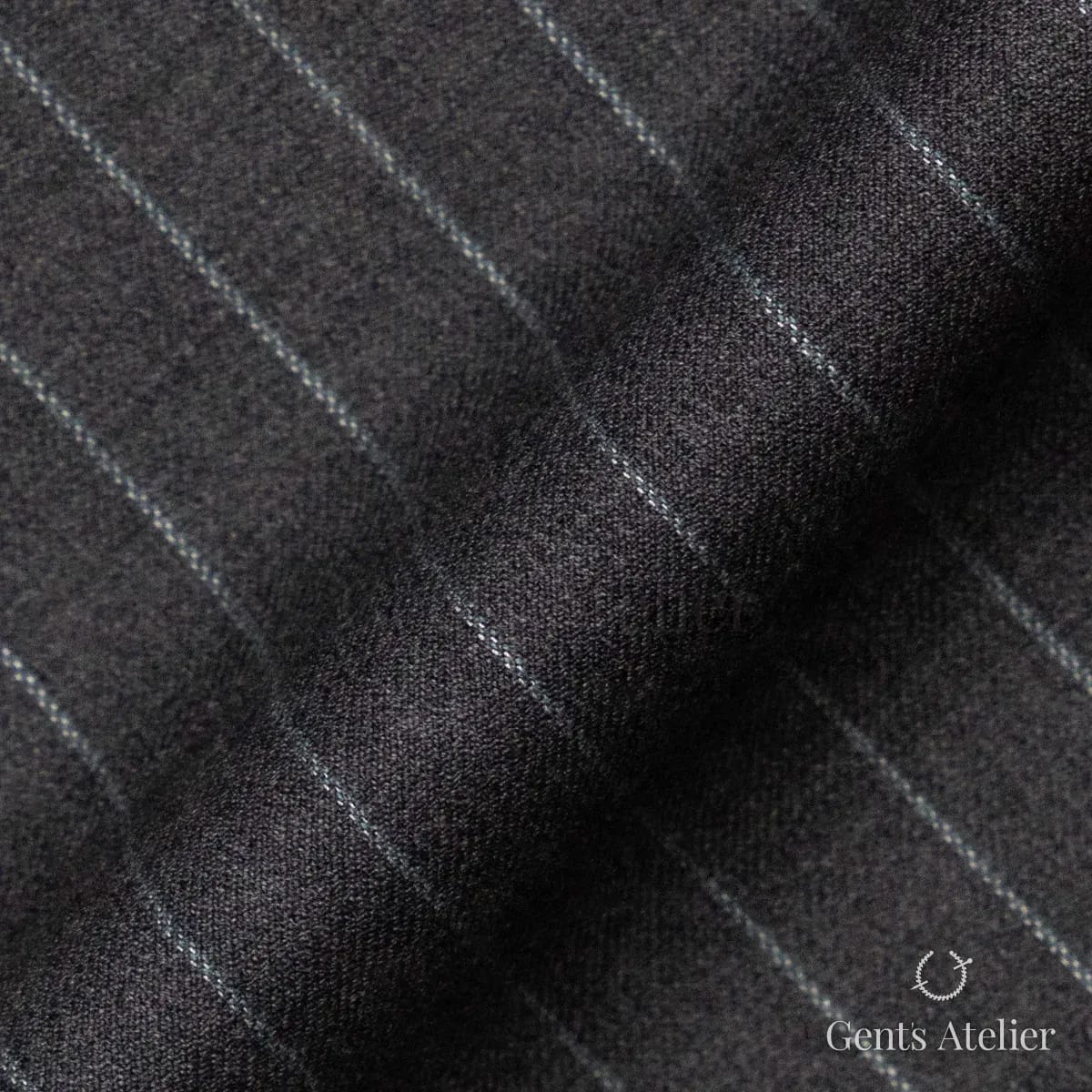 Драпировка ткани Tailor 20-108 крупным планом