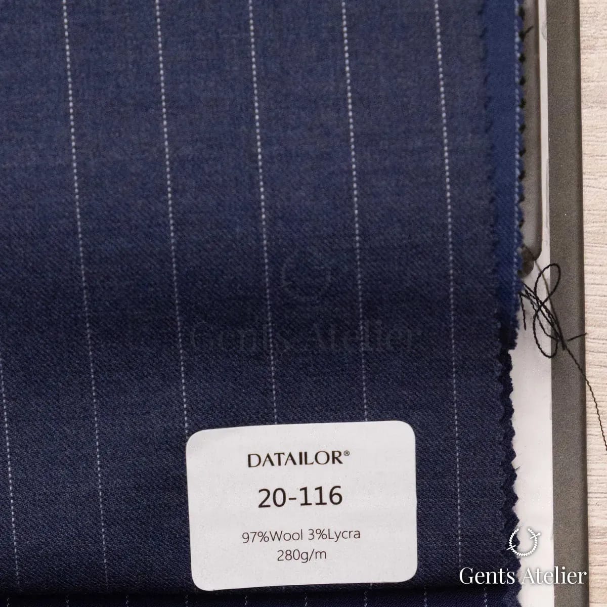Образец ткани Tailor 20-116 с этикеткой, тёмно-синий