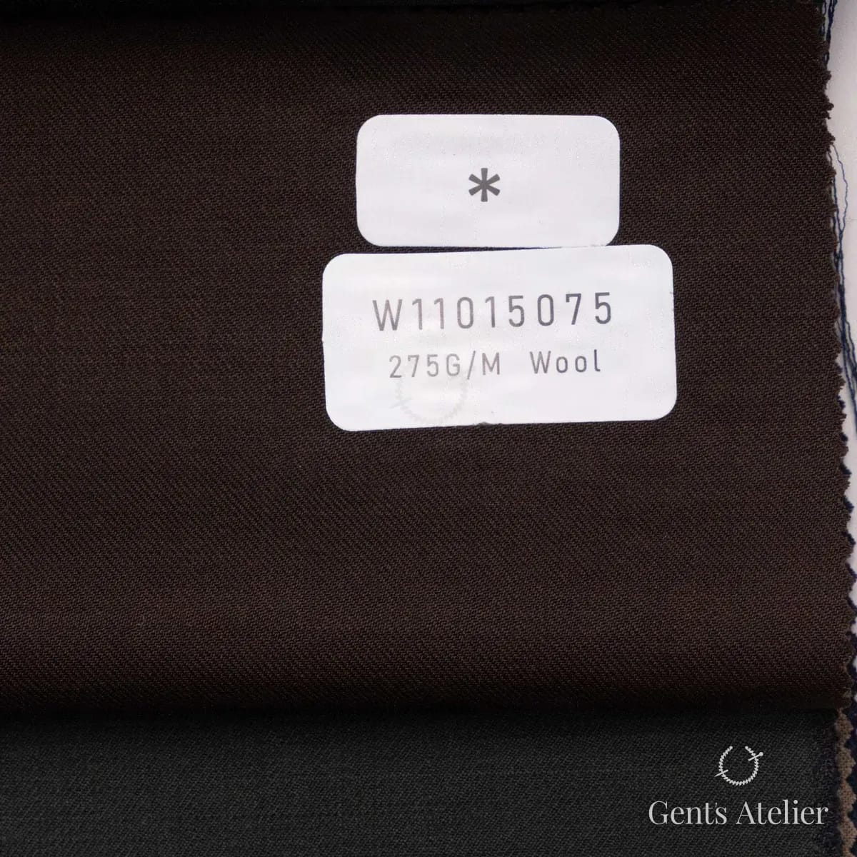 Образец ткани Tailor W11015075 с этикеткой, тёмно-коричневый