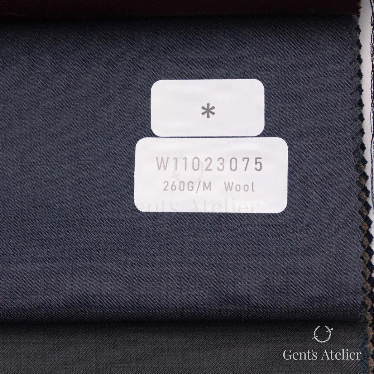 Образец ткани Tailor W11023075 с этикеткой, тёмно-синий