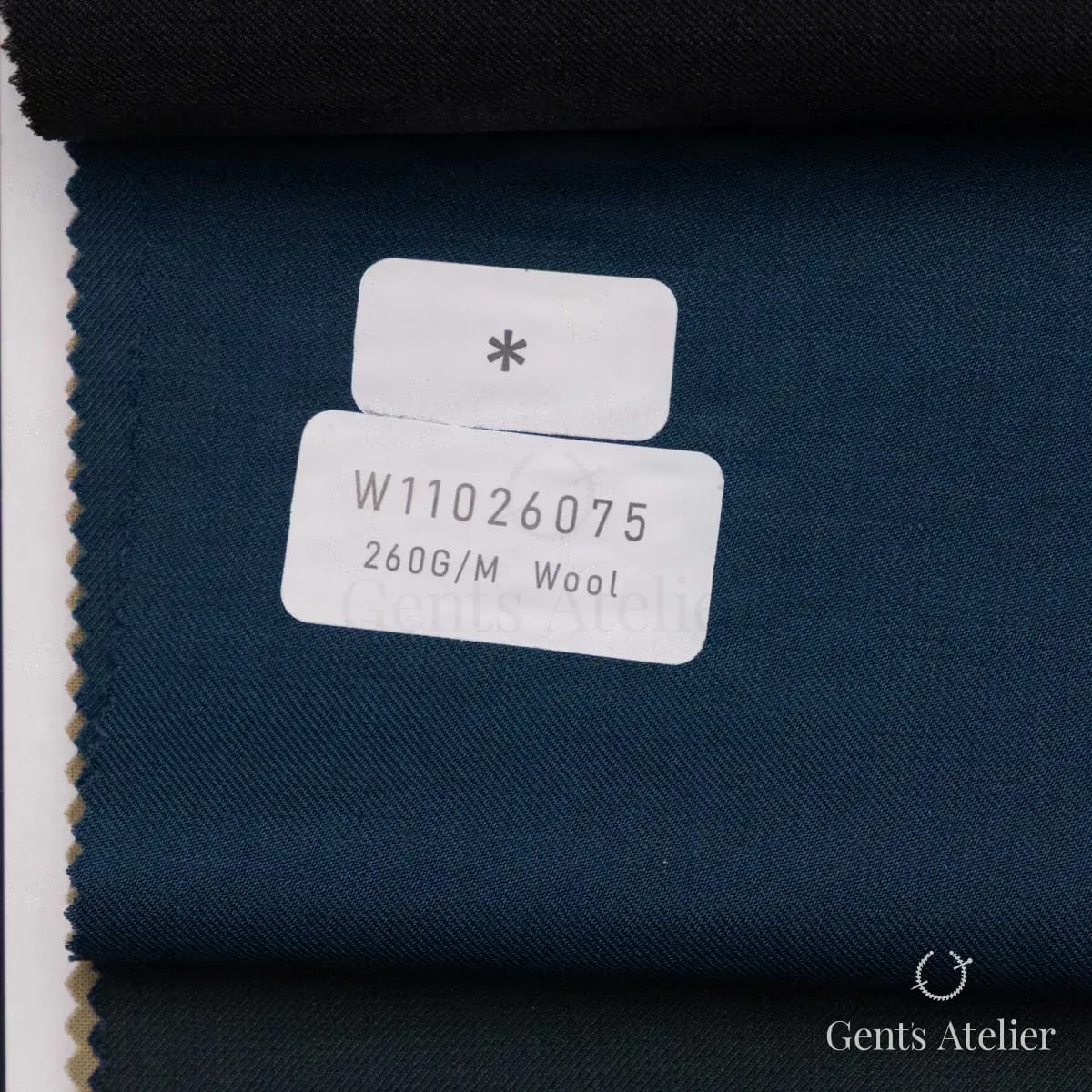 Образец ткани Tailor W11026075 с этикеткой, тёмно-синий