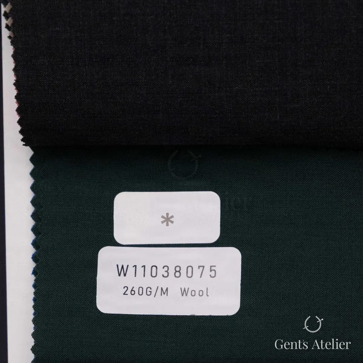 Образец ткани Tailor W11038075 с этикеткой, тёмно-зелёный