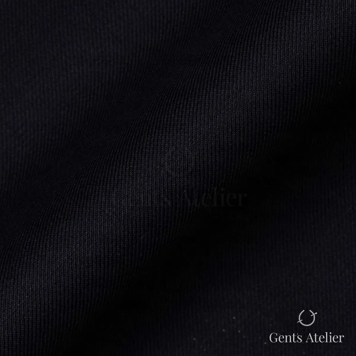 Драпировка ткани Tailor W21056075 крупным планом