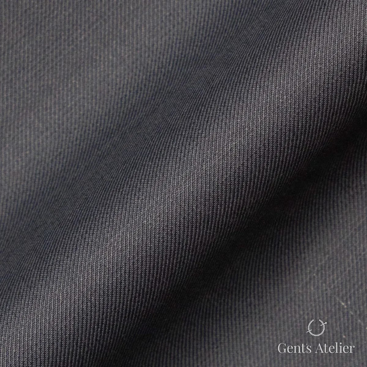 Драпировка ткани Tailor W21070075 крупным планом