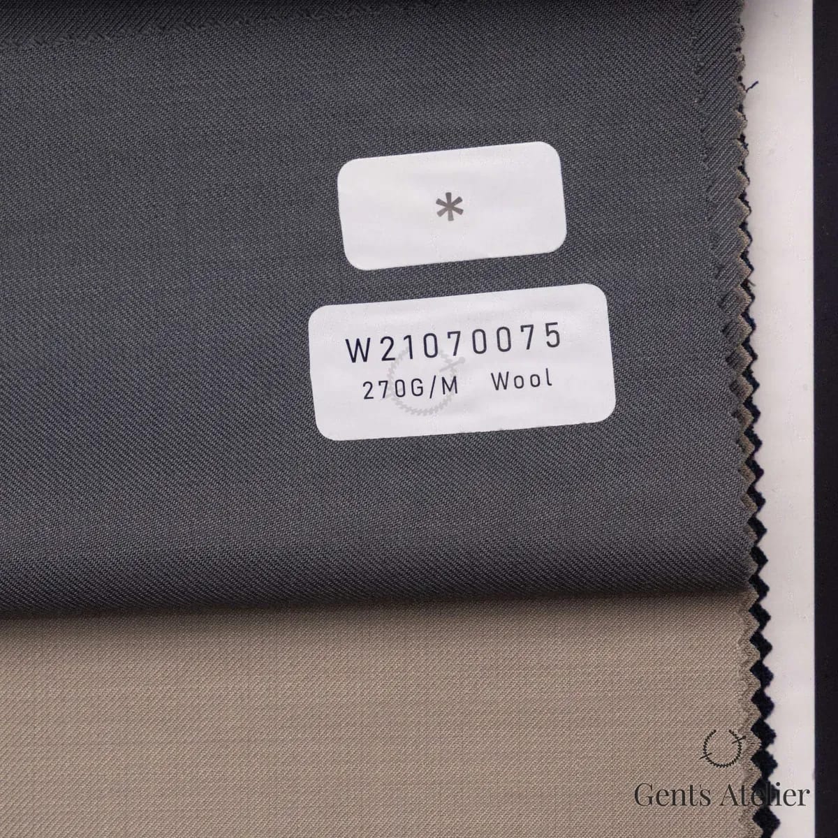 Образец ткани Tailor W21070075 с этикеткой, серый