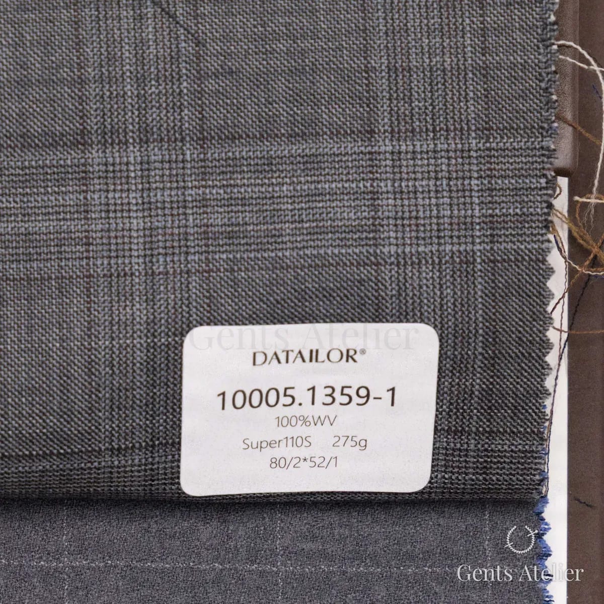 Образец ткани Tailor 10005.1359-1 с этикеткой, серый
