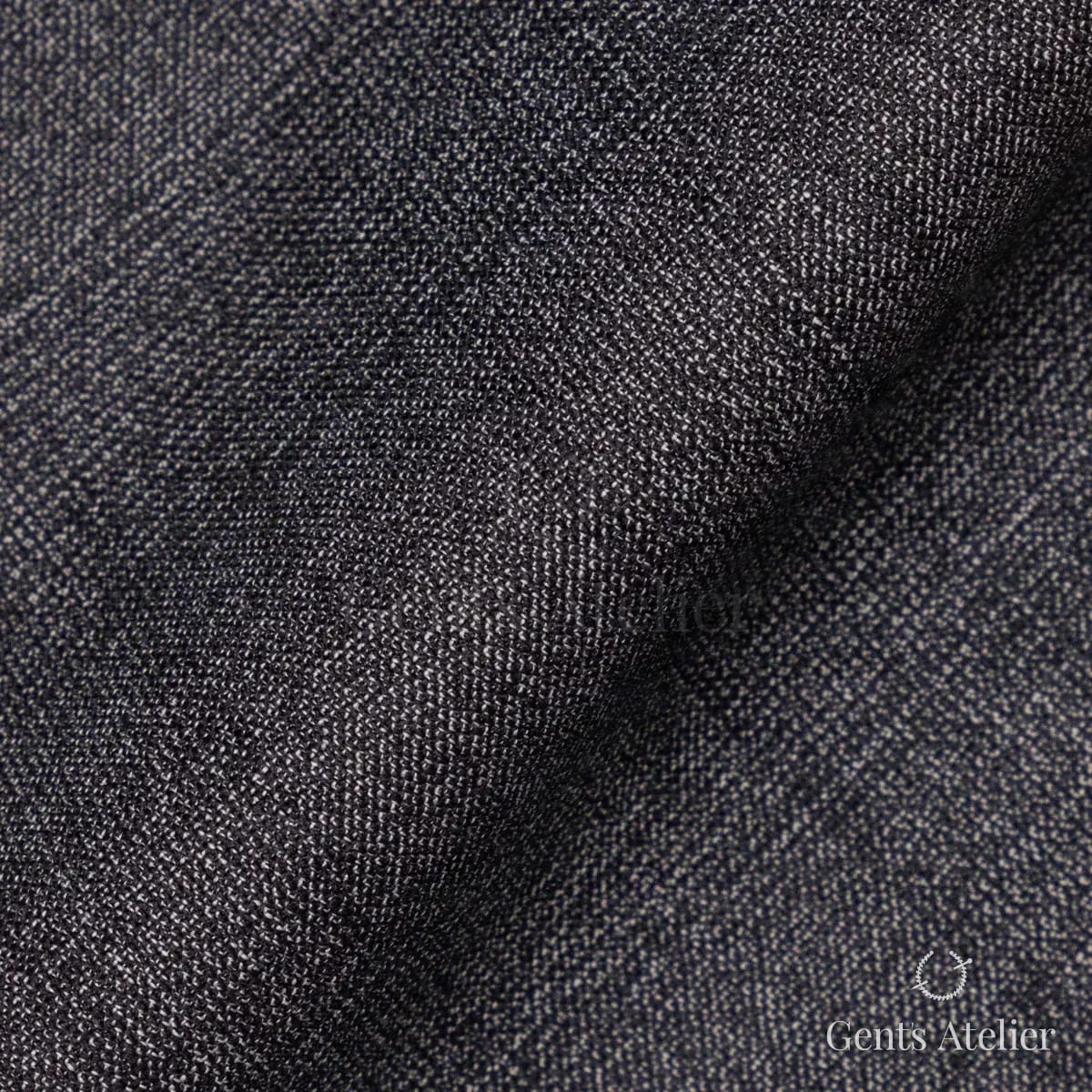 Драпировка ткани Tailor 10013.132-4 крупным планом