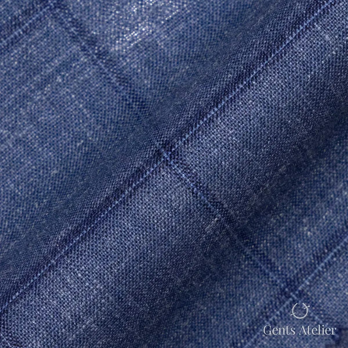 Драпировка ткани Tailor 30213.002-1 крупным планом