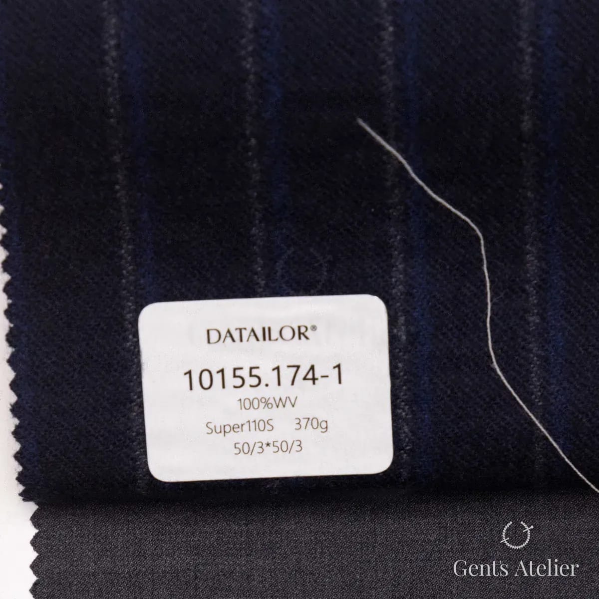 Образец ткани Tailor 10155.174-1 с этикеткой, тёмно-синий