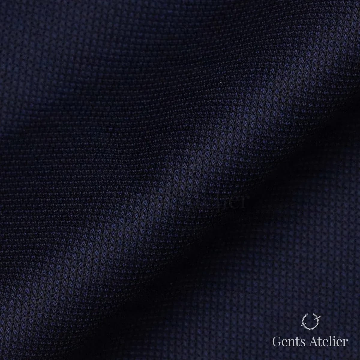 Драпировка ткани Tailor 10147.001-10 крупным планом