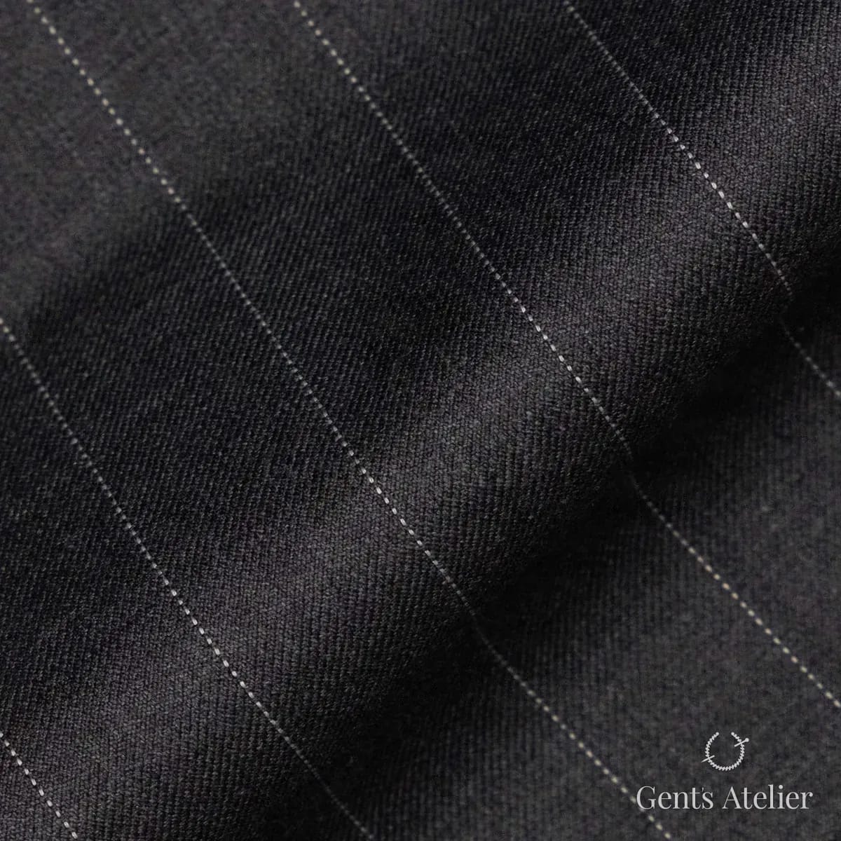 Драпировка ткани Tailor 10015.248-1D крупным планом