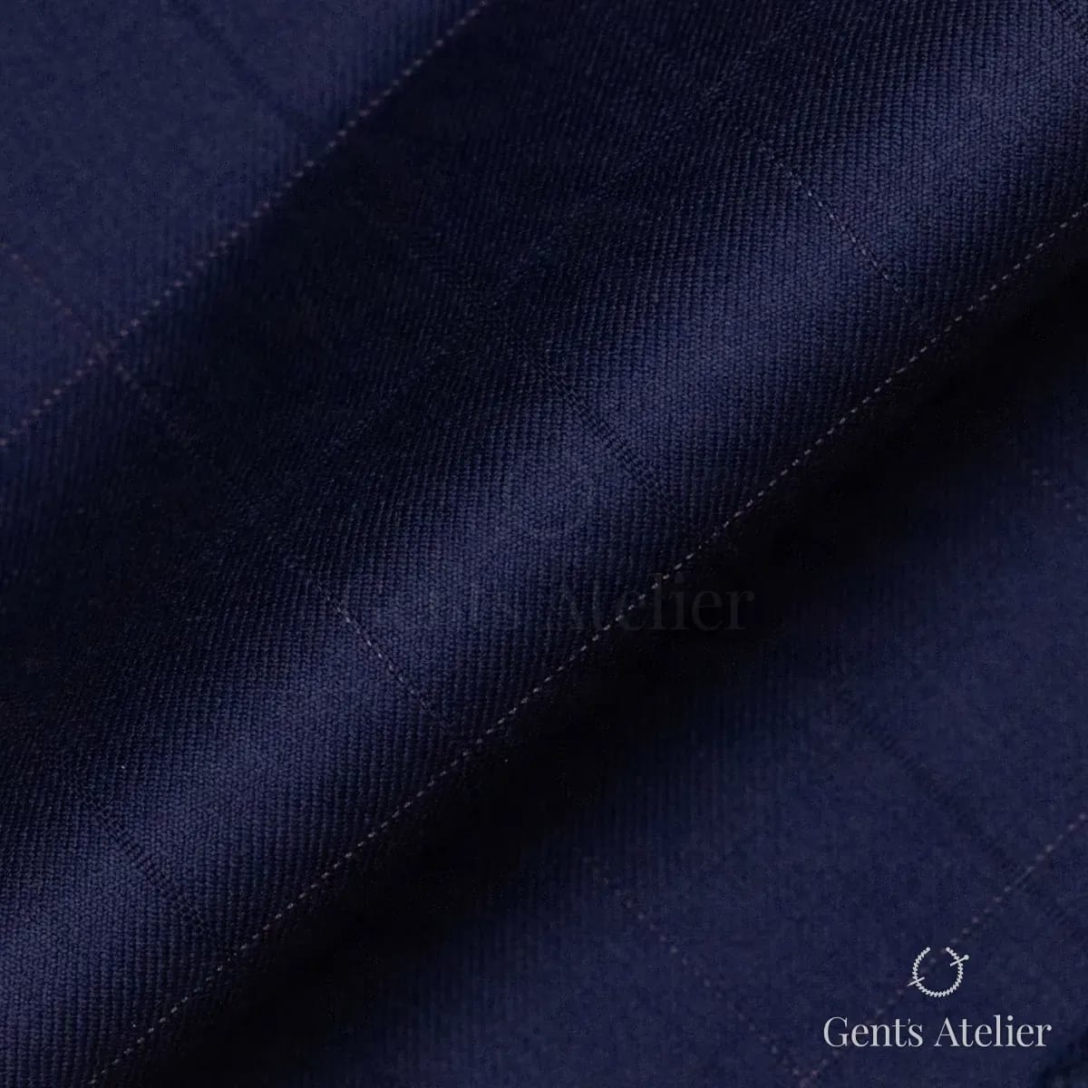Драпировка ткани Tailor 10015.200-9 крупным планом