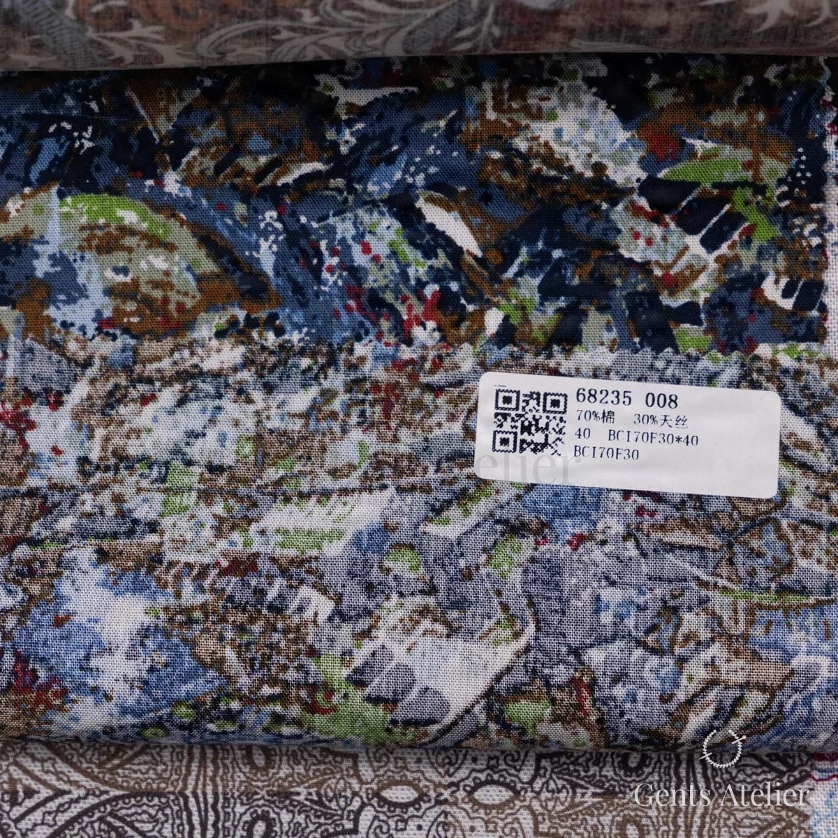 Образец ткани James Fabric 68235 008 с этикеткой, синий
