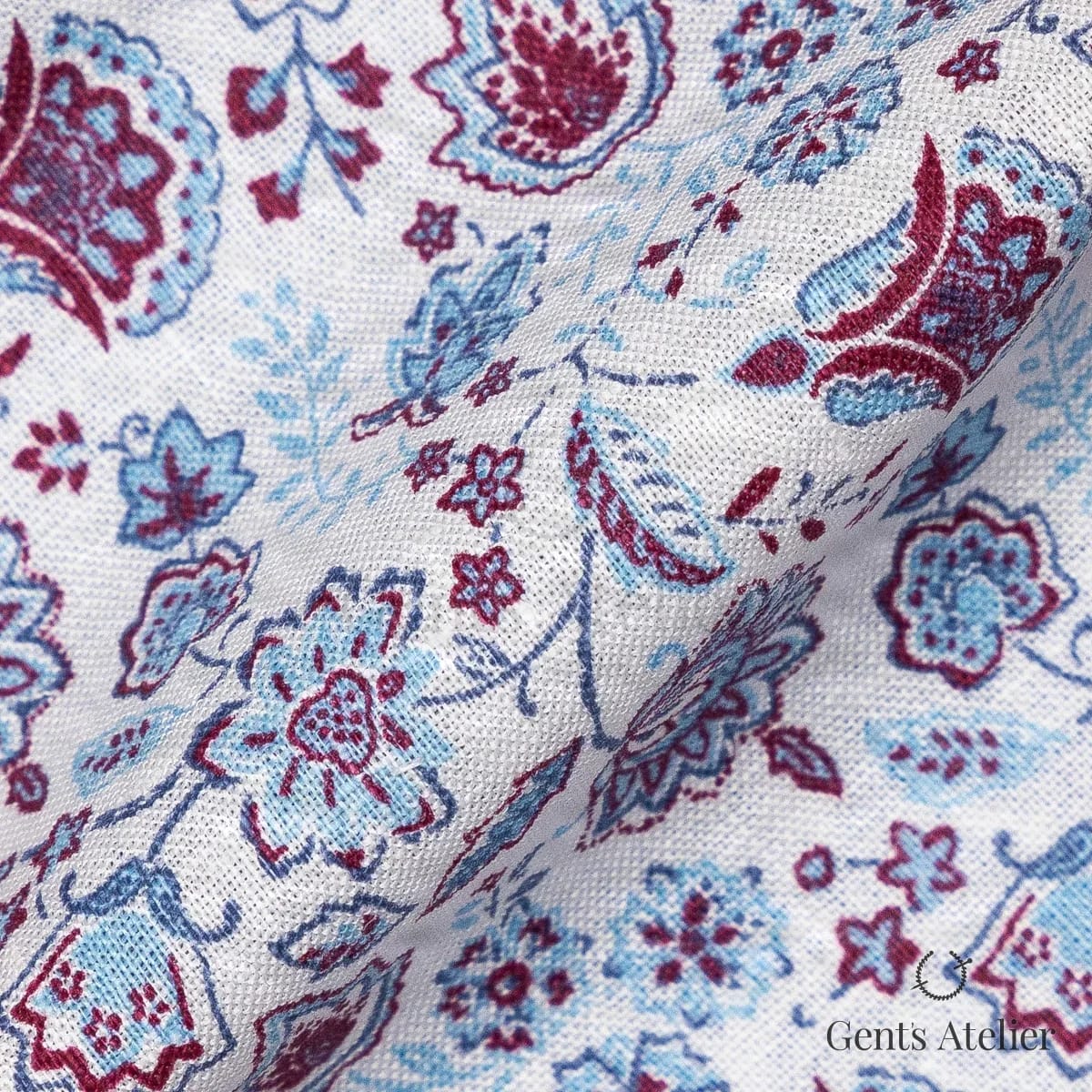 Драпировка ткани James Fabric 98292 001 крупным планом