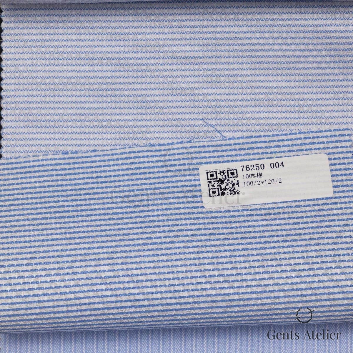 Образец ткани James Fabric 76250 004 с этикеткой, белый