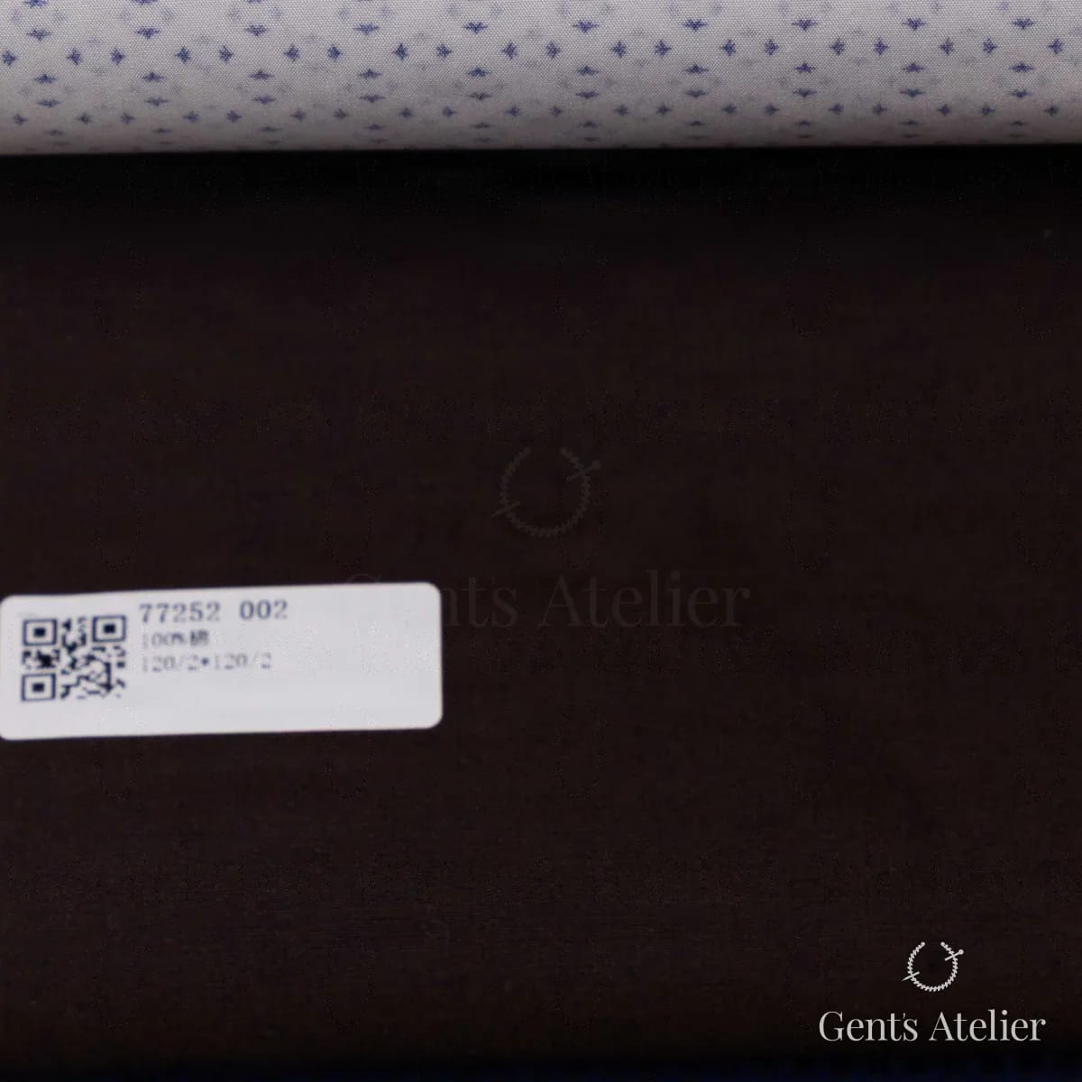 Образец ткани James Fabric 77252 002 с этикеткой, тёмно-коричневый
