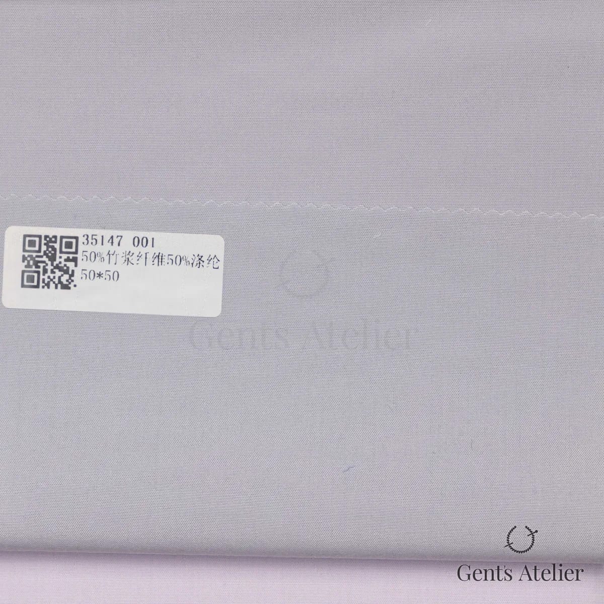Образец ткани James Fabric 35147 001 с этикеткой, светло-серый