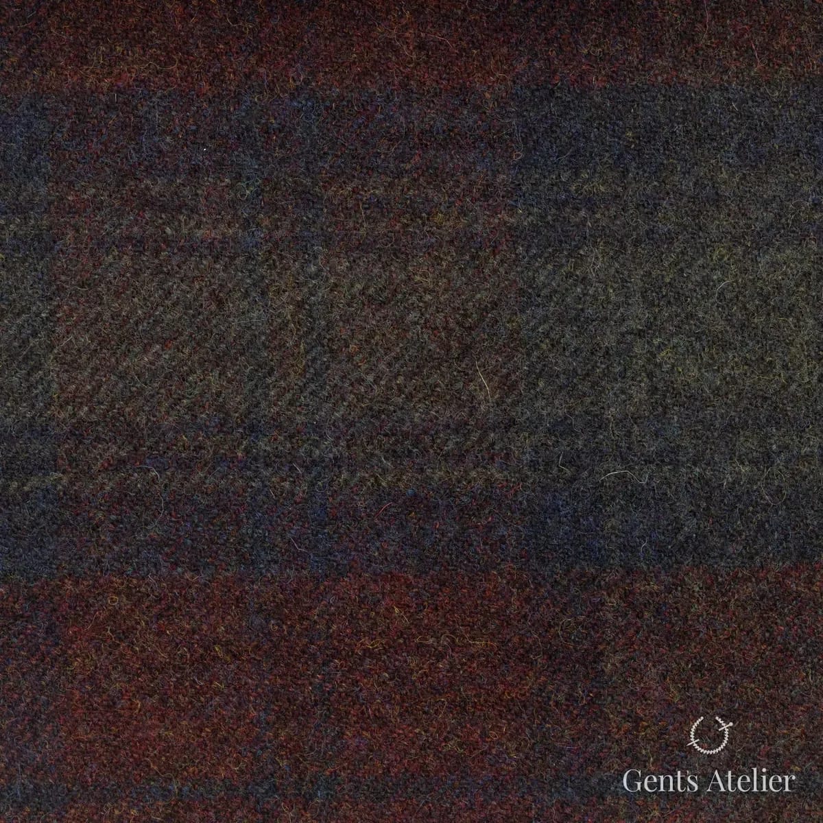 Костюм из Marton Mills CGE293 — тёмно-бордовый, 100% шерсть
