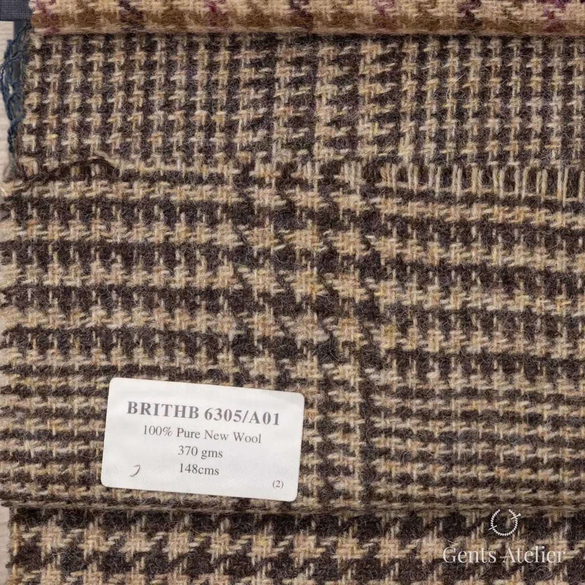 Образец ткани Abraham Moon & Sons BRITHB 6305/A01 с этикеткой, коричневый