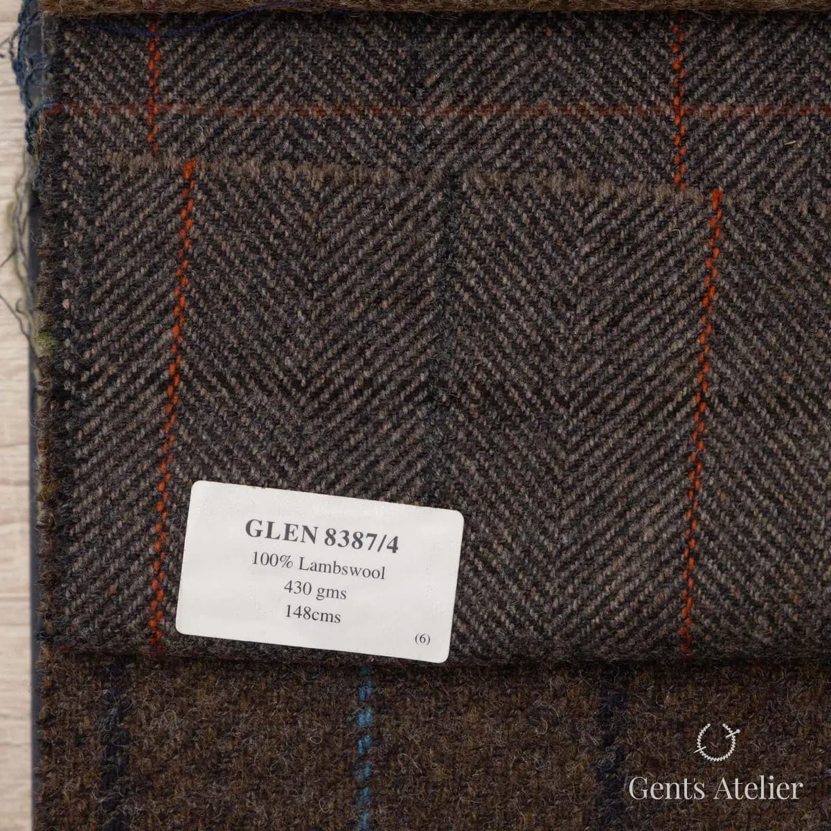 Образец ткани Abraham Moon & Sons GLEN 8387/4 с этикеткой, тёмно-коричневый