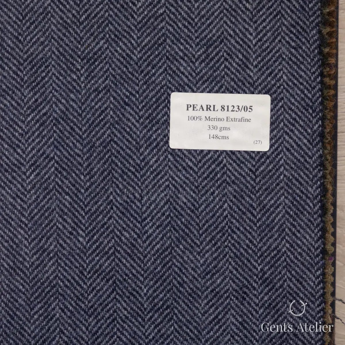 Образец ткани Abraham Moon & Sons PEARL 8123/05 с этикеткой, синий
