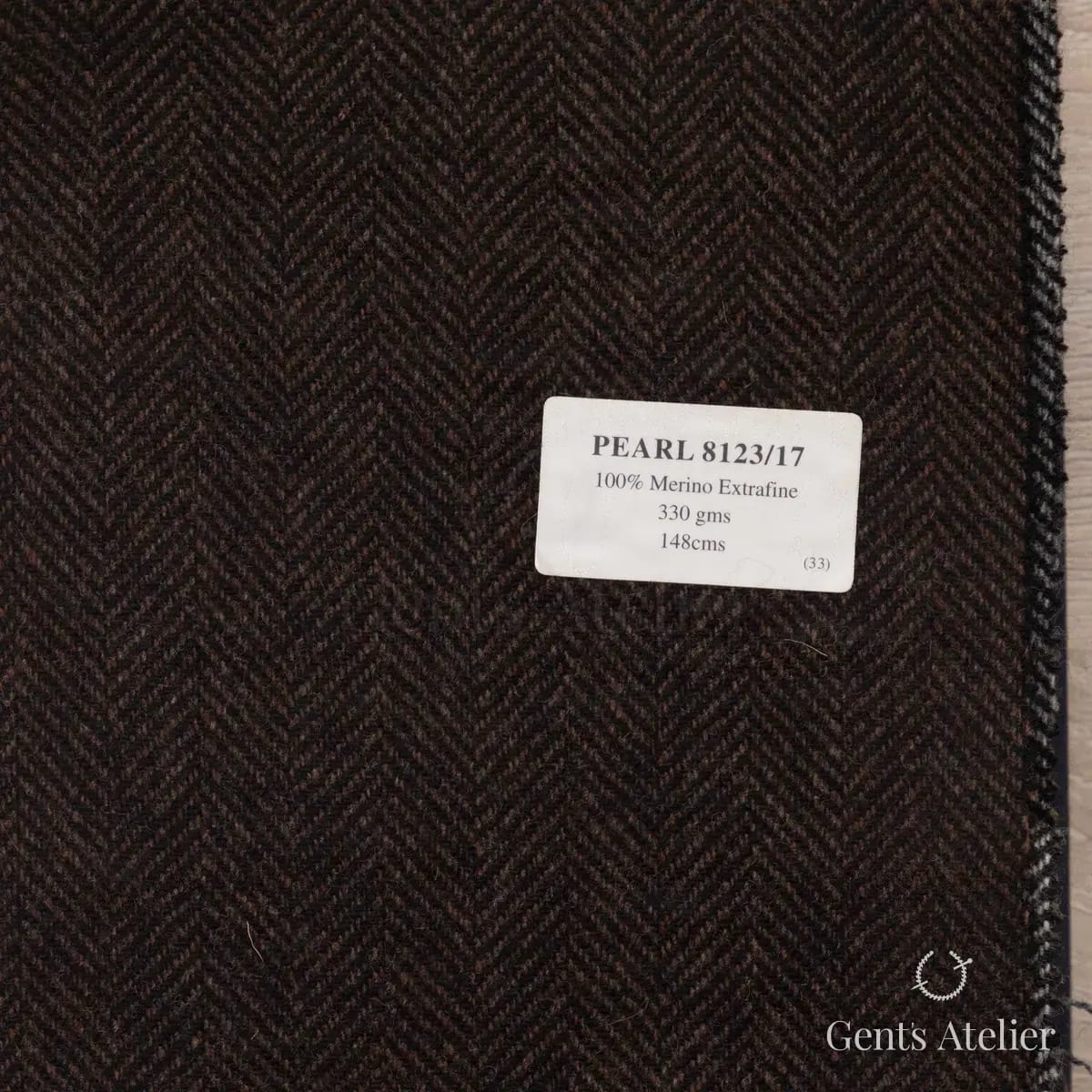 Образец ткани Abraham Moon & Sons PEARL 8123/17 с этикеткой, тёмно-коричневый