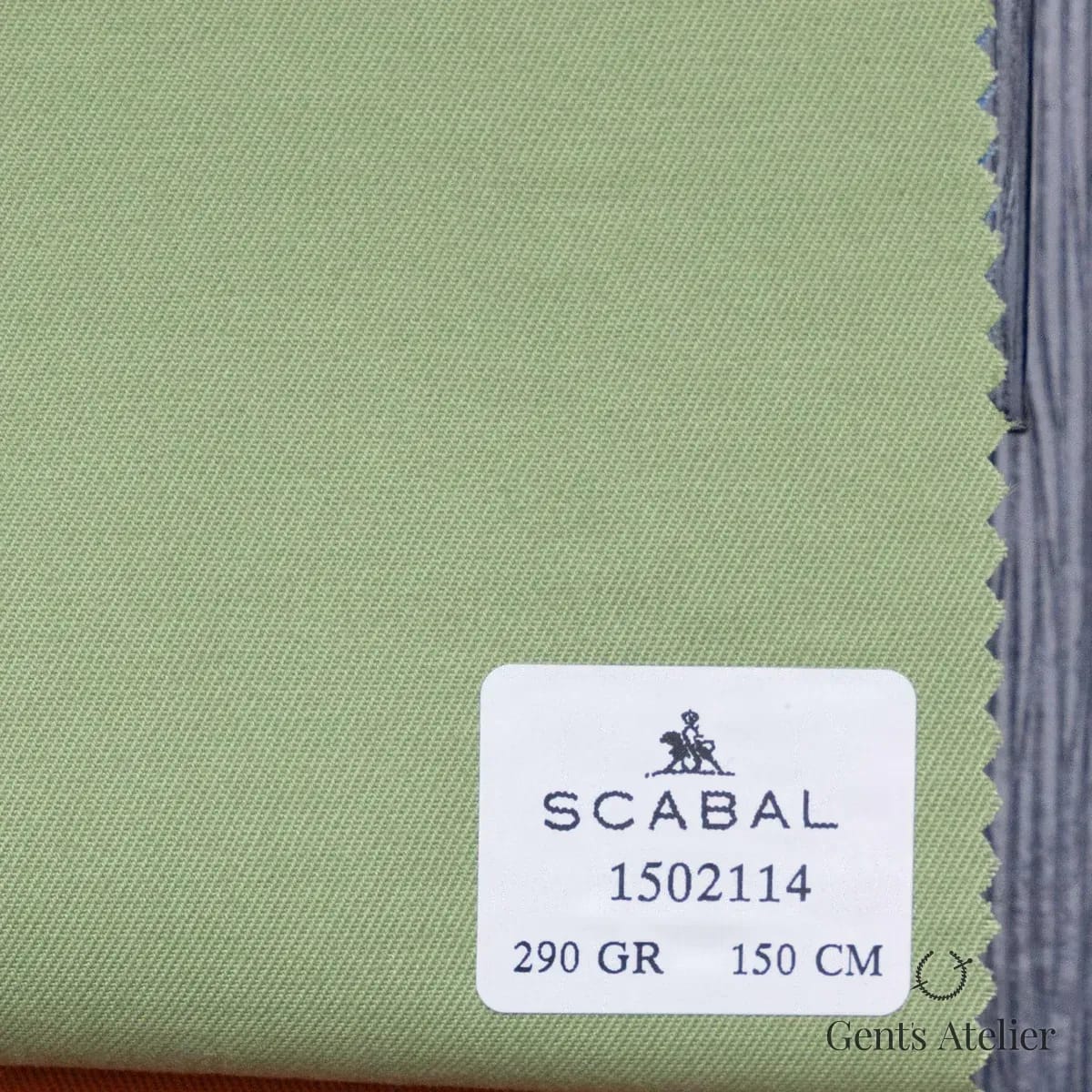 Образец ткани Scabal 1502114 с этикеткой, светло-оливковый (шалфейный зелёный)