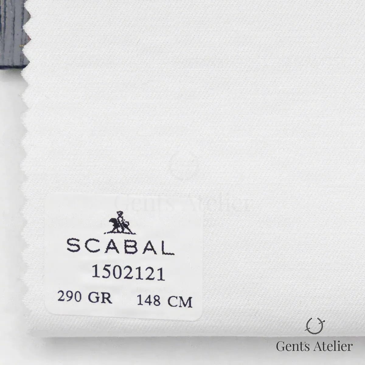 Образец ткани Scabal 1502121 с этикеткой, белый