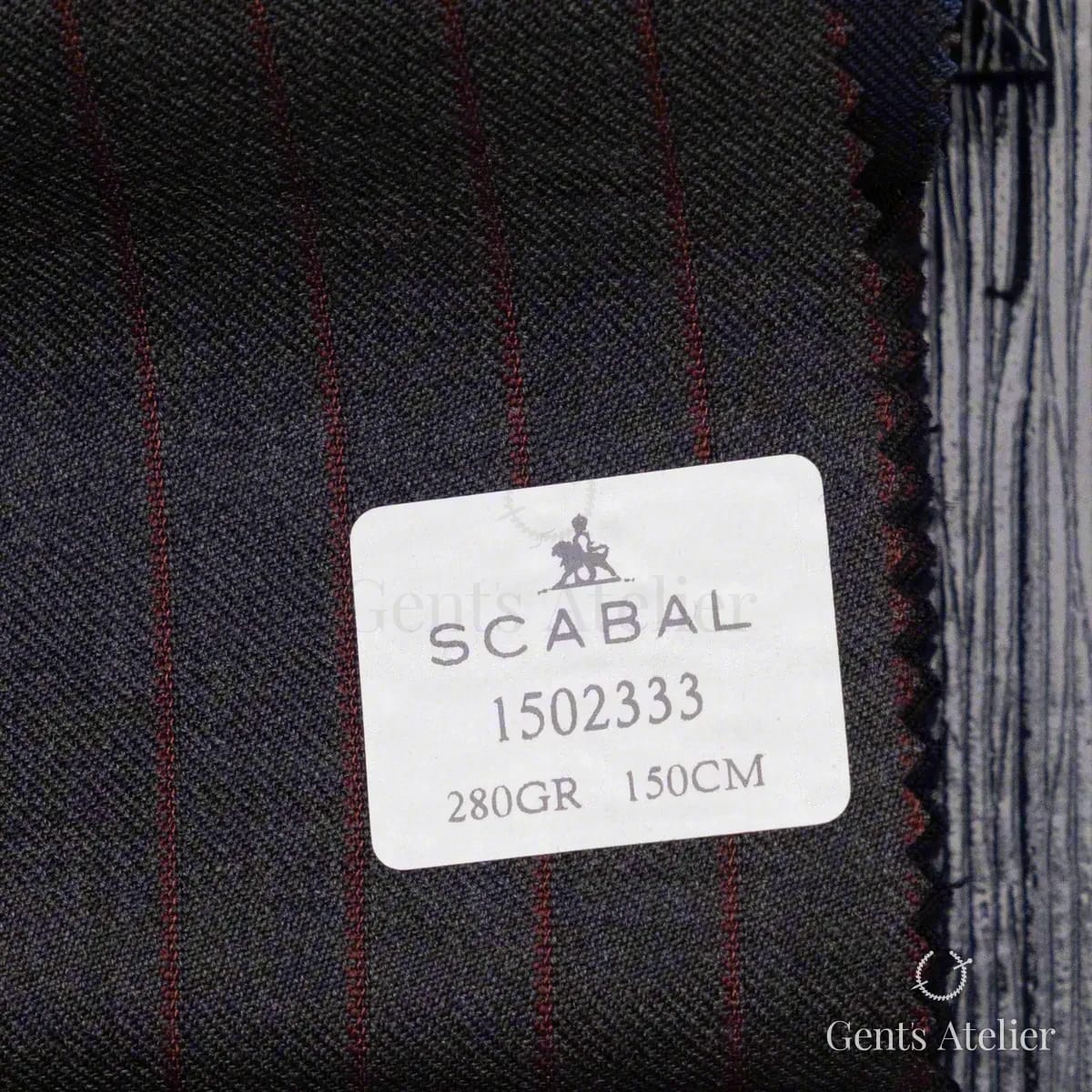 Образец ткани Scabal 1502333 с этикеткой, серо-синий