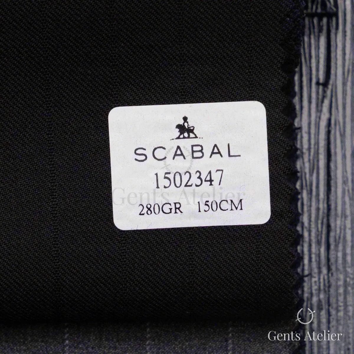 Образец ткани Scabal 1502347 с этикеткой, тёмно-синий
