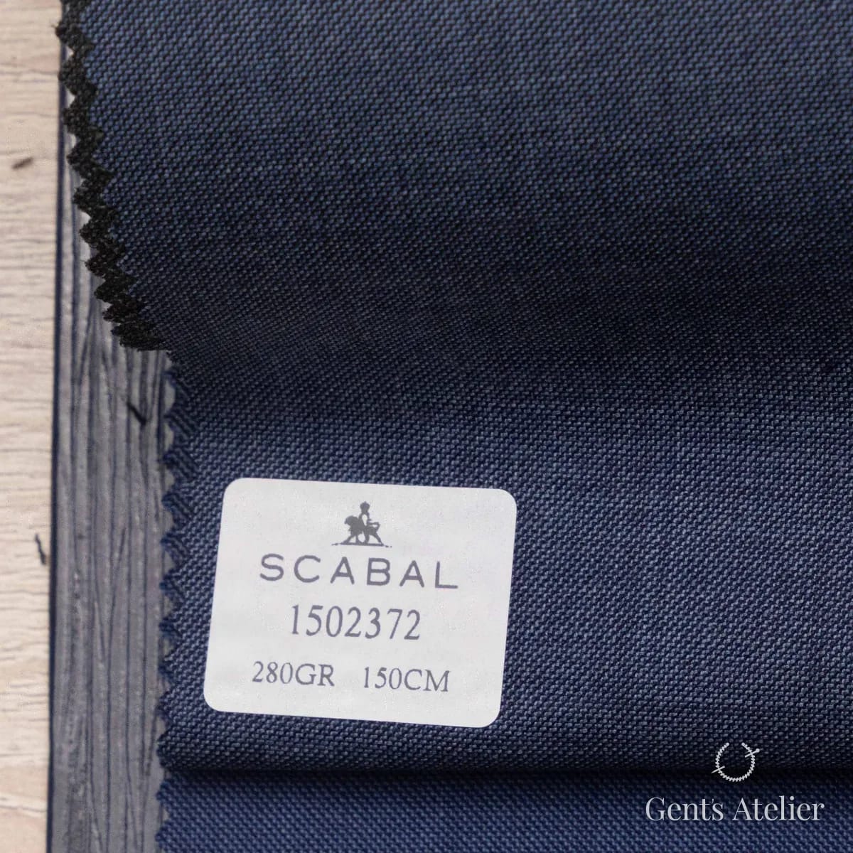 Образец ткани Scabal 1502372 с этикеткой, сизо-синий