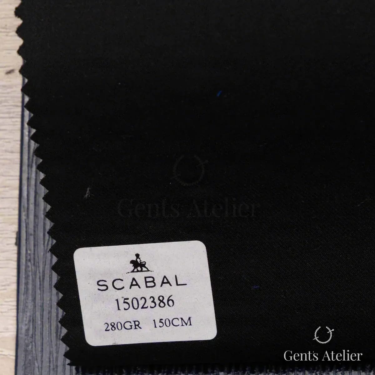 Образец ткани Scabal 1502386 с этикеткой, чёрный