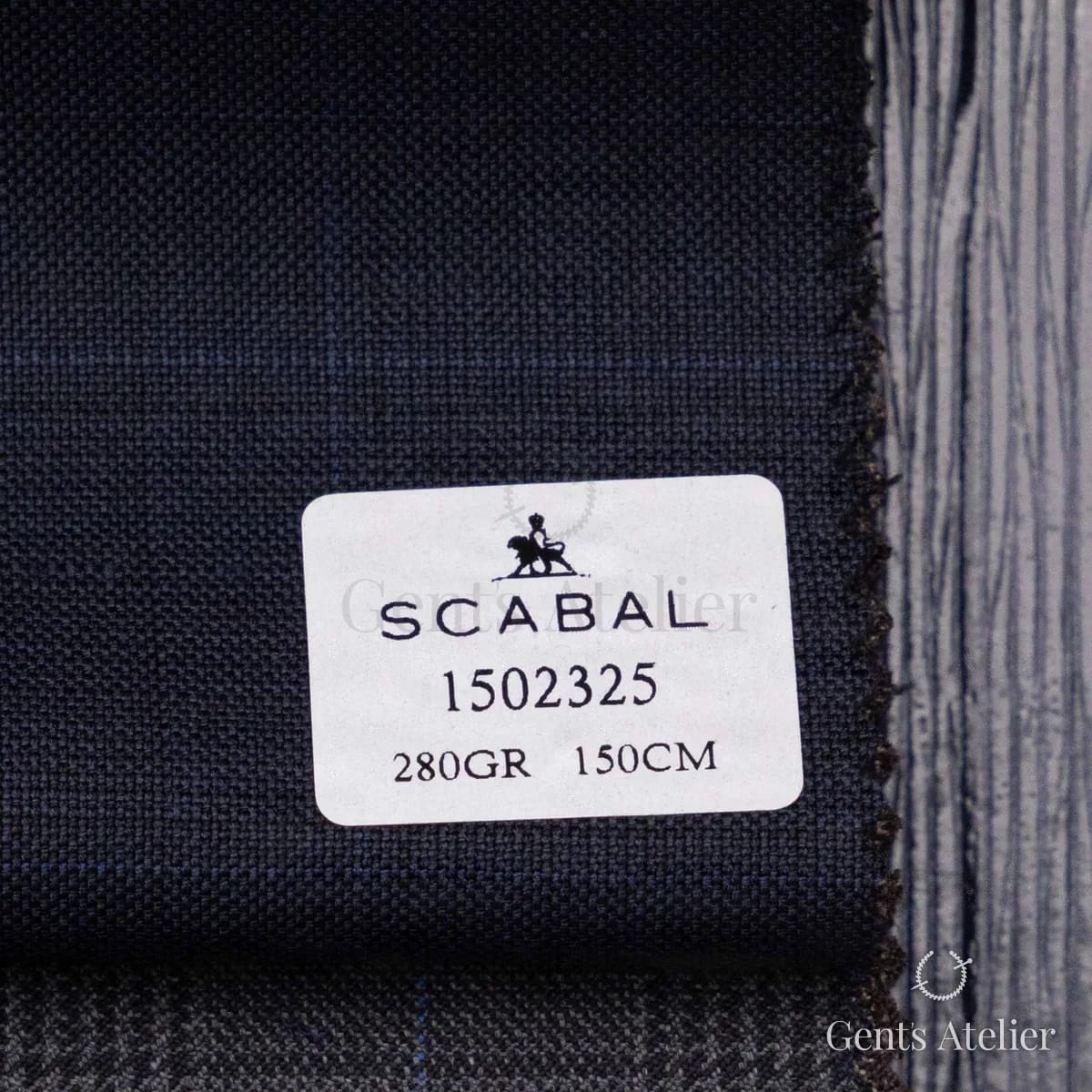 Образец ткани Scabal 1502325 с этикеткой, тёмно-синий