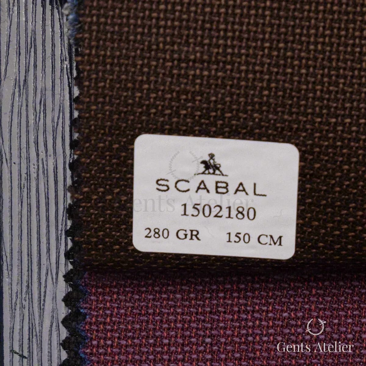 Образец ткани Scabal 1502180 с этикеткой, тёмно-коричневый