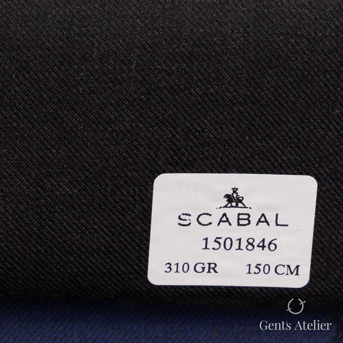 Образец ткани Scabal 1501846 с этикеткой, тёмно-синий
