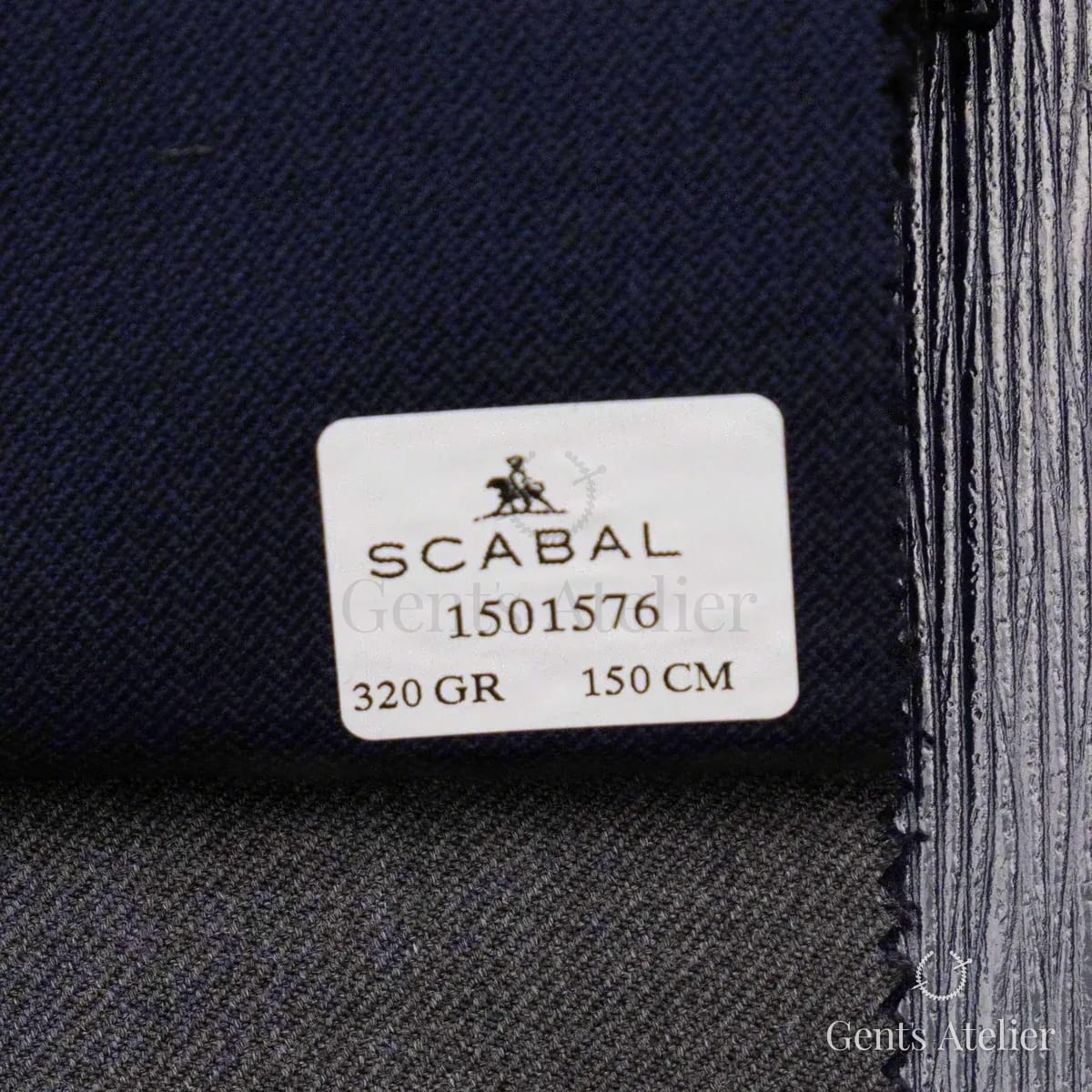 Образец ткани Scabal 1501576 с этикеткой, серо-синий графит