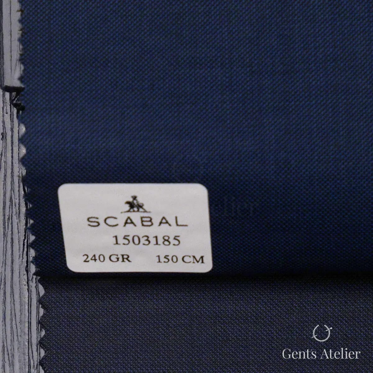 Образец ткани Scabal 1503185 с этикеткой, тёмно-синий, глубокий оттенок