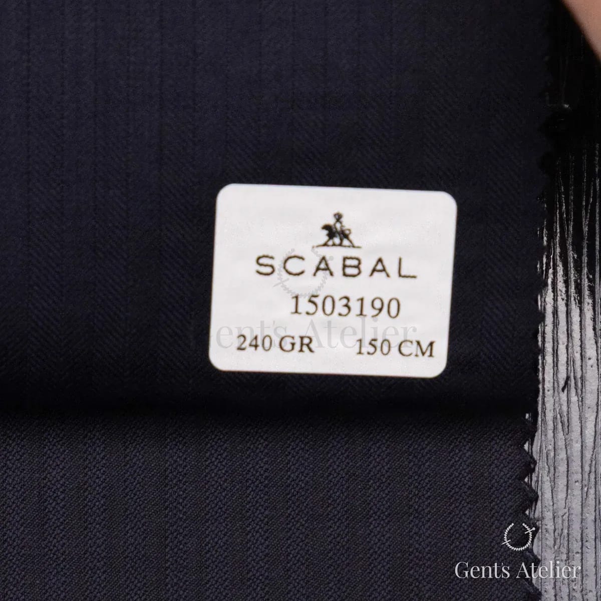 Образец ткани Scabal 1503190 с этикеткой, тёмно-синий с тонкой полоской