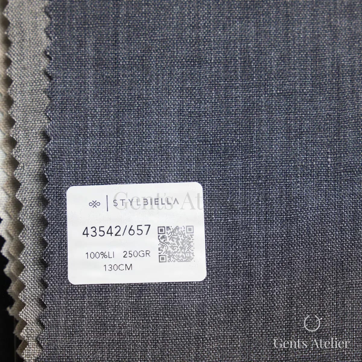 Образец ткани Stylbiella 43542/657 с этикеткой, тёмно-синий
