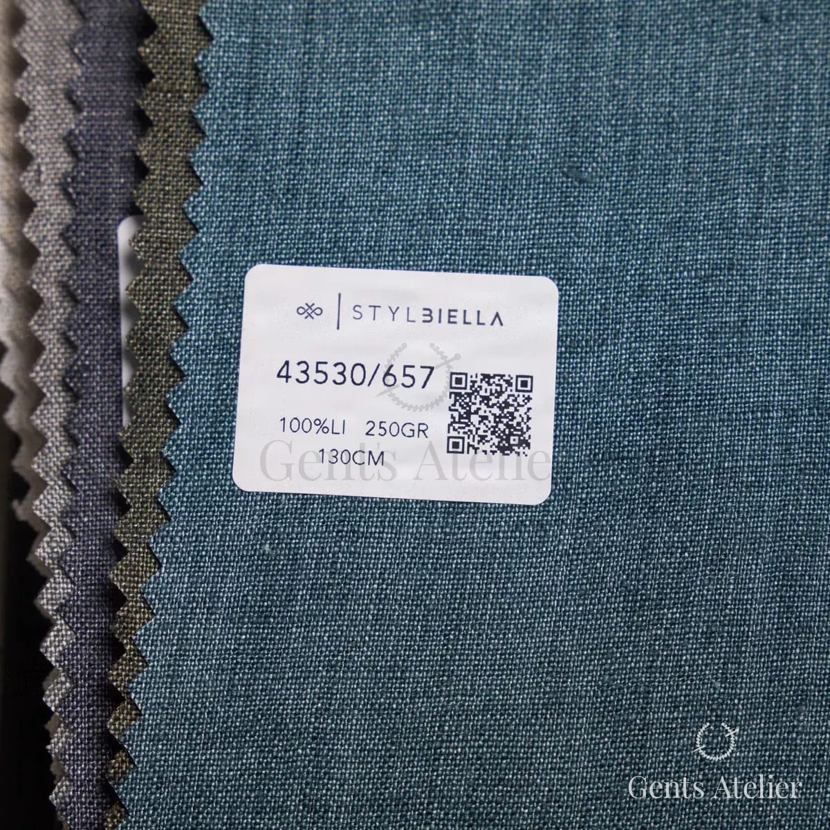 Образец ткани Stylbiella 43530/657 с этикеткой, синий