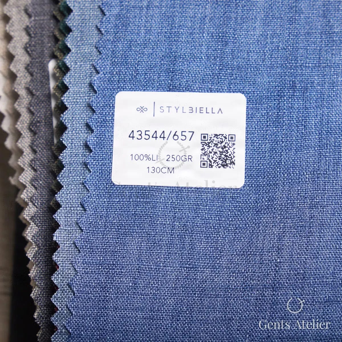 Образец ткани Stylbiella 43544/657 с этикеткой, синий